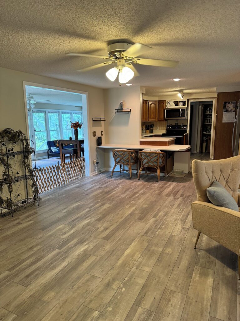 Front Image of Vacation Rental House: Lakeside retreat in Bonneau with AC, WiF and so much more . Enjoy a cozy stay