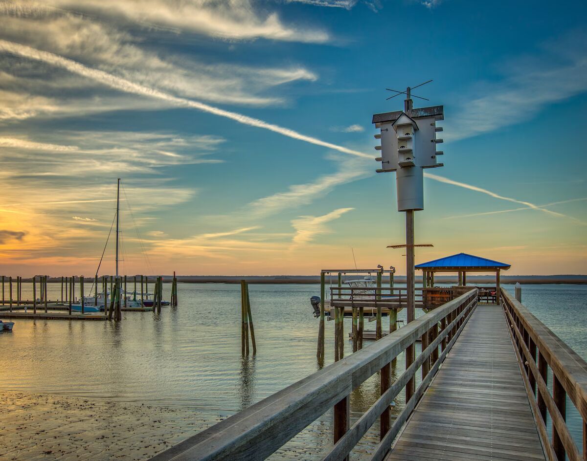 Beautiful Loft with Dock on Inter coastal Waterway Gorgeous Sunset Come by boat! Beautiful Loft with Dock on Inter coastal Waterway Gorgeous Sunset Come by boat!