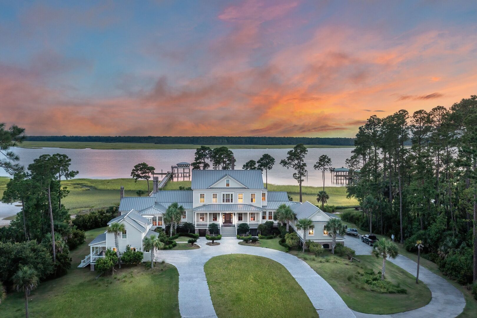 Luxury Waterfront Estate Near Hilton Head Island!!