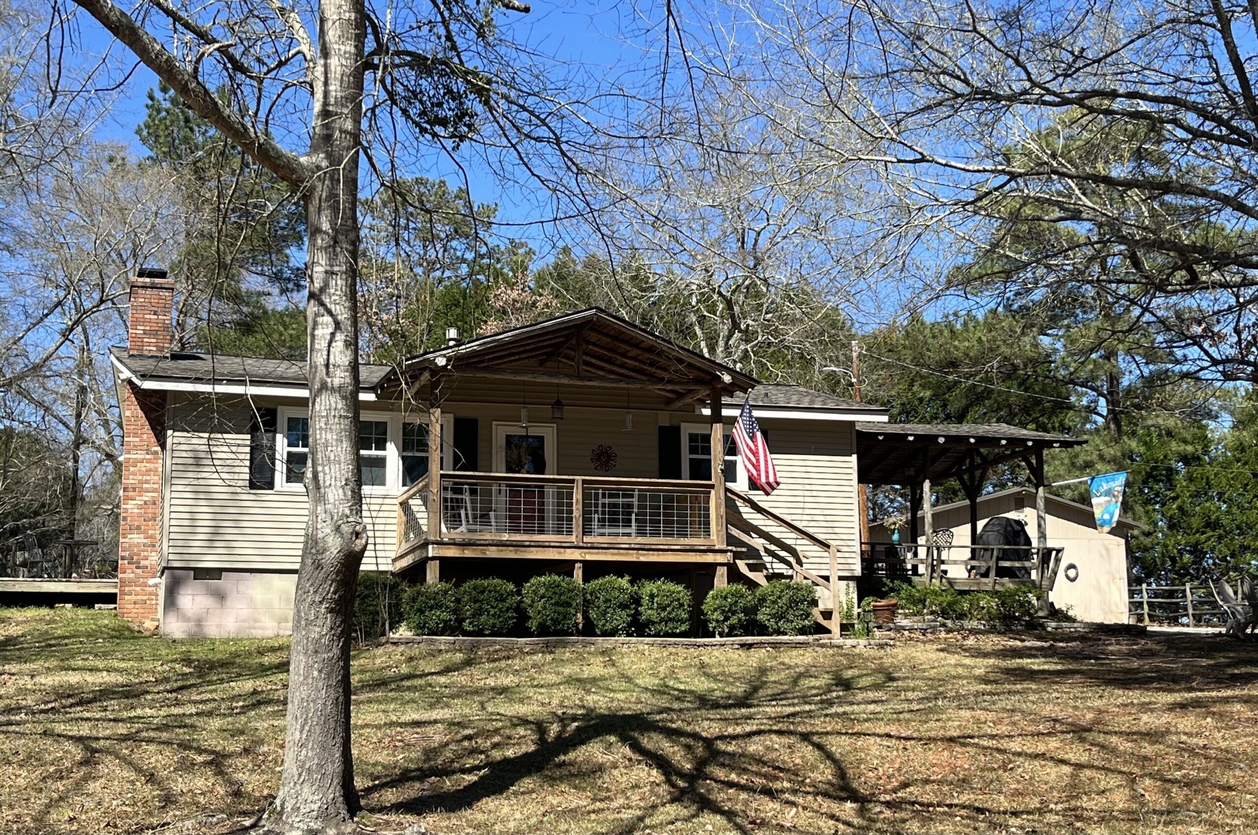 Quiet Secluded Lakeside Home on Fishing Creek of Clarks Hill Lake.