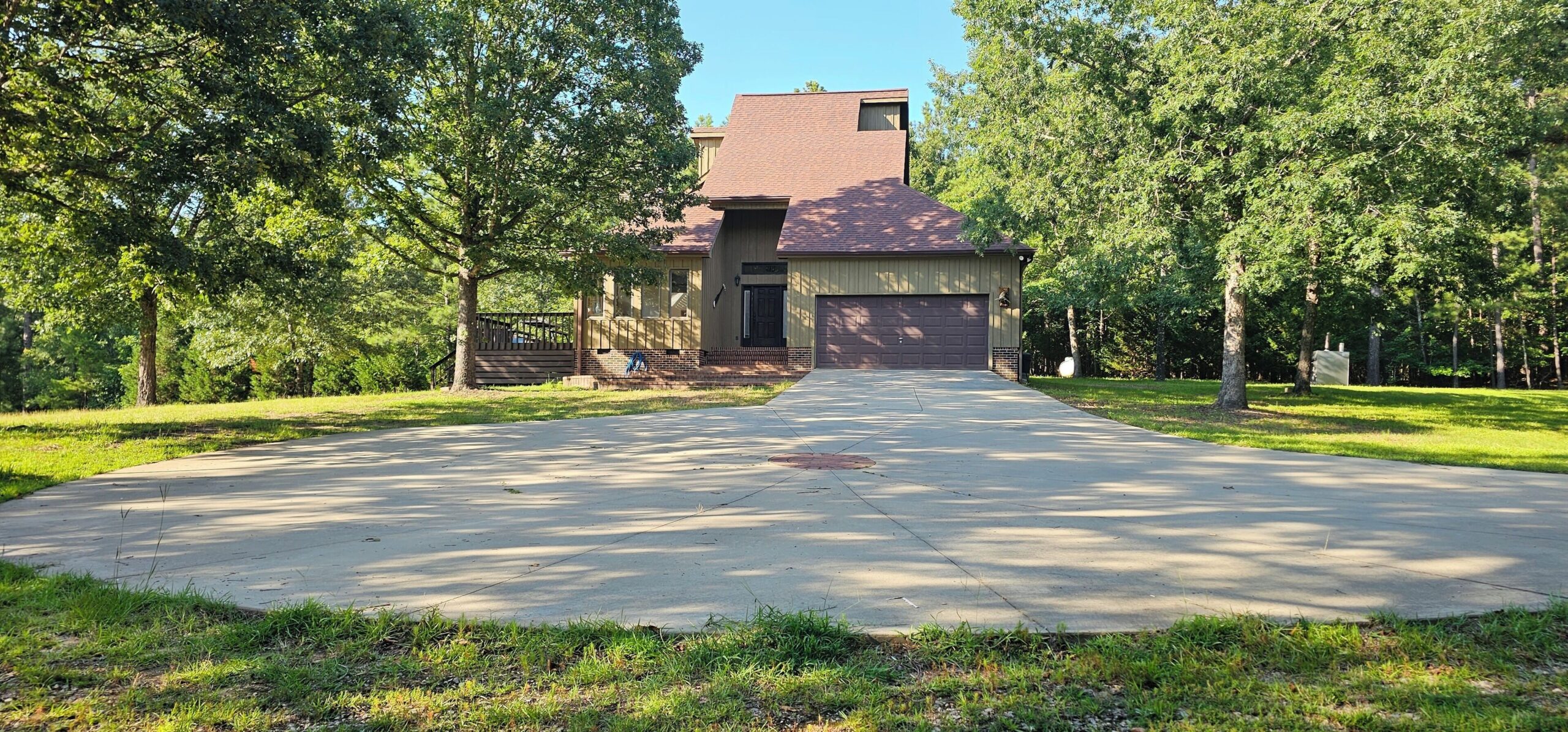 Secluded 3 bedroom retreat on Lake ThurmondClarks Hill, with a private dock.