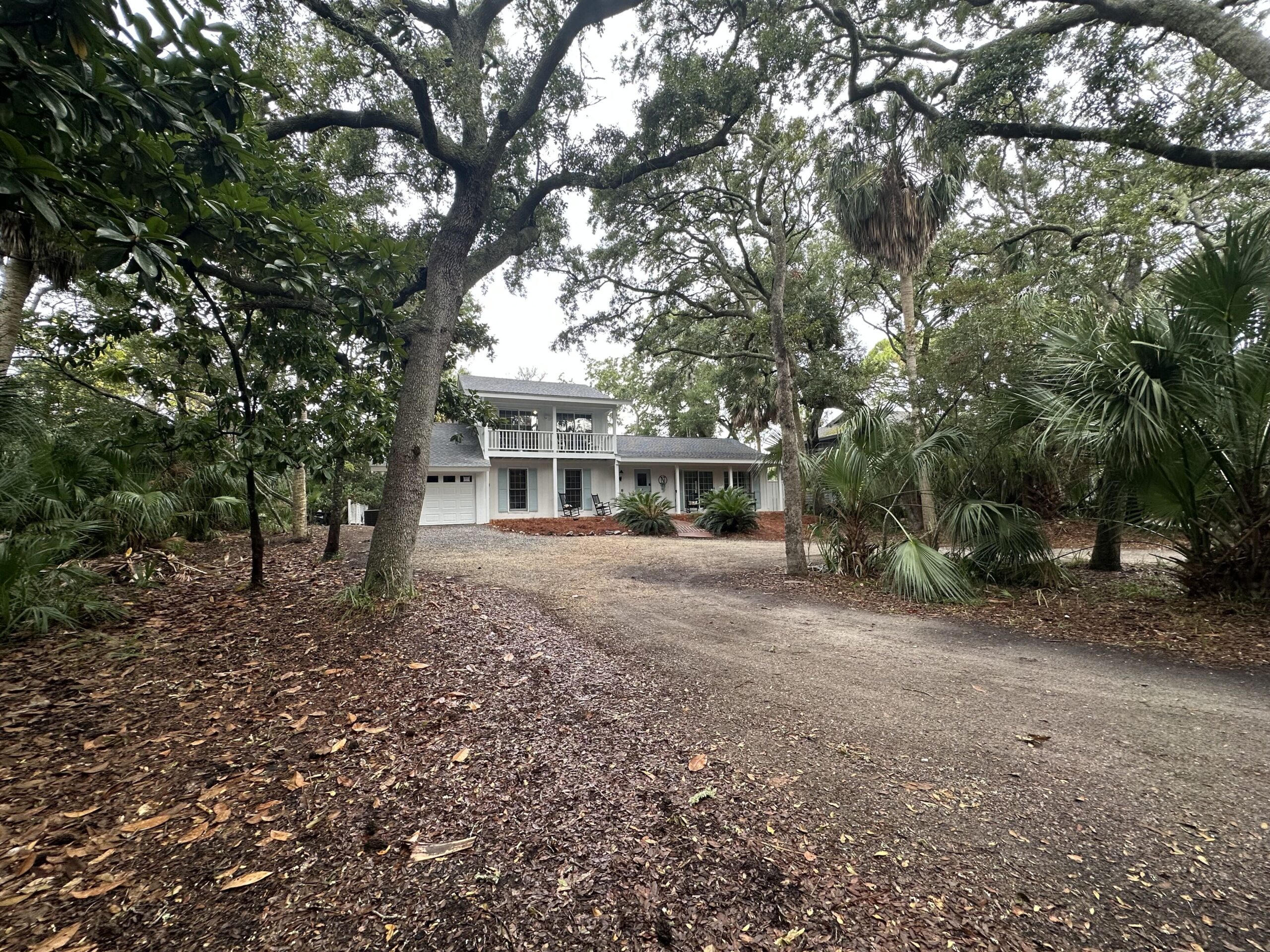 Secluded retreat with private dock and fire pit. Only steps from the beach! Secluded retreat with private dock and fire pit. Only steps from the beach!