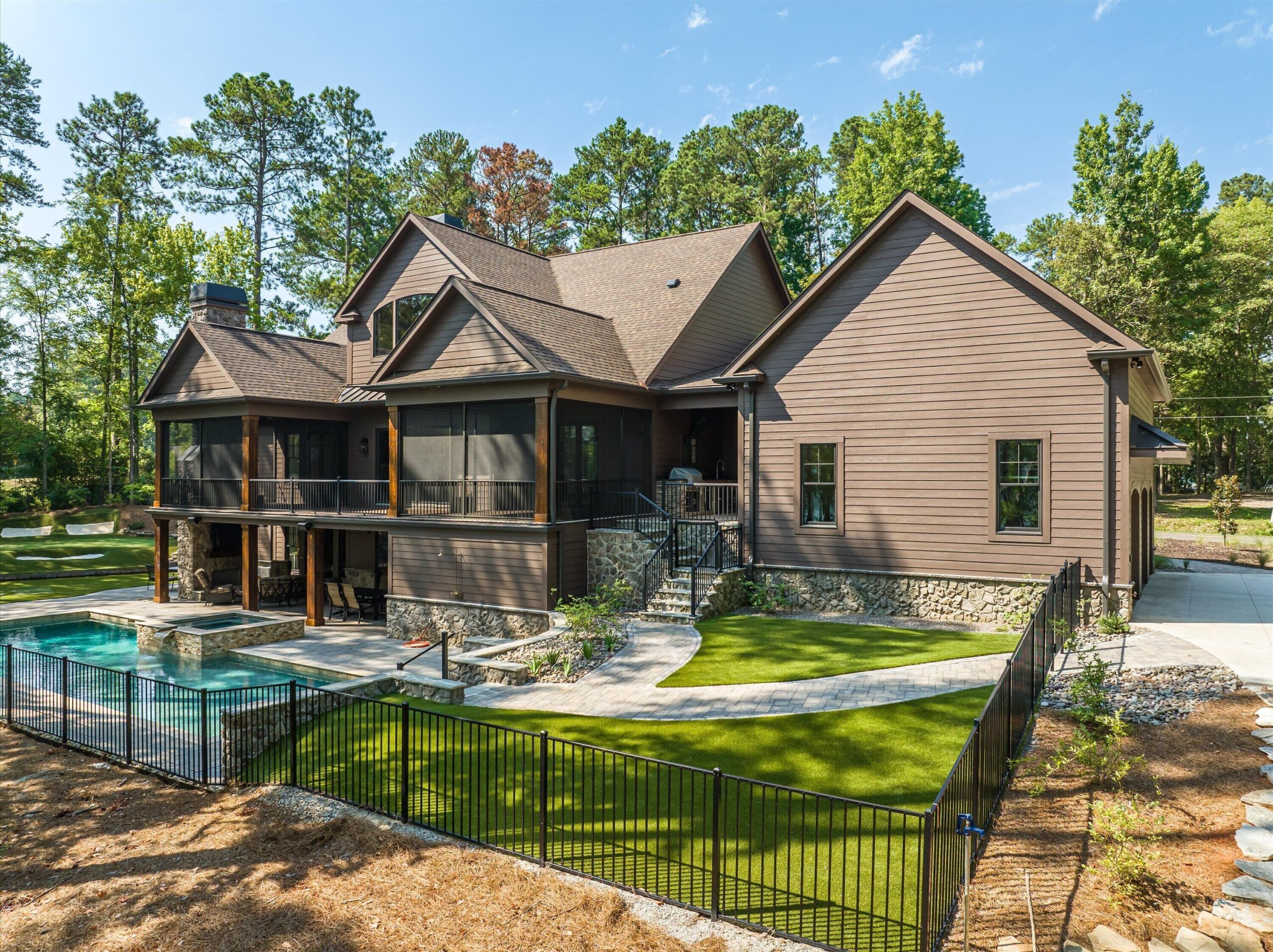 Newly constructed luxury retreat on Lake Thurmond