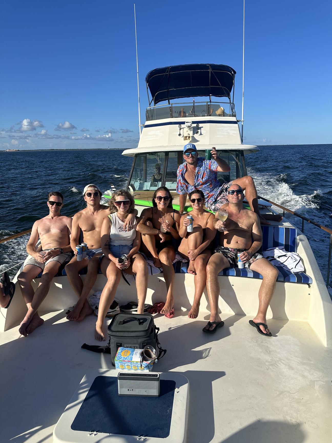 43ft Hatteras Yacht for Parties and Sightseeing!! 43ft Hatteras Yacht for Parties and Sightseeing!!
