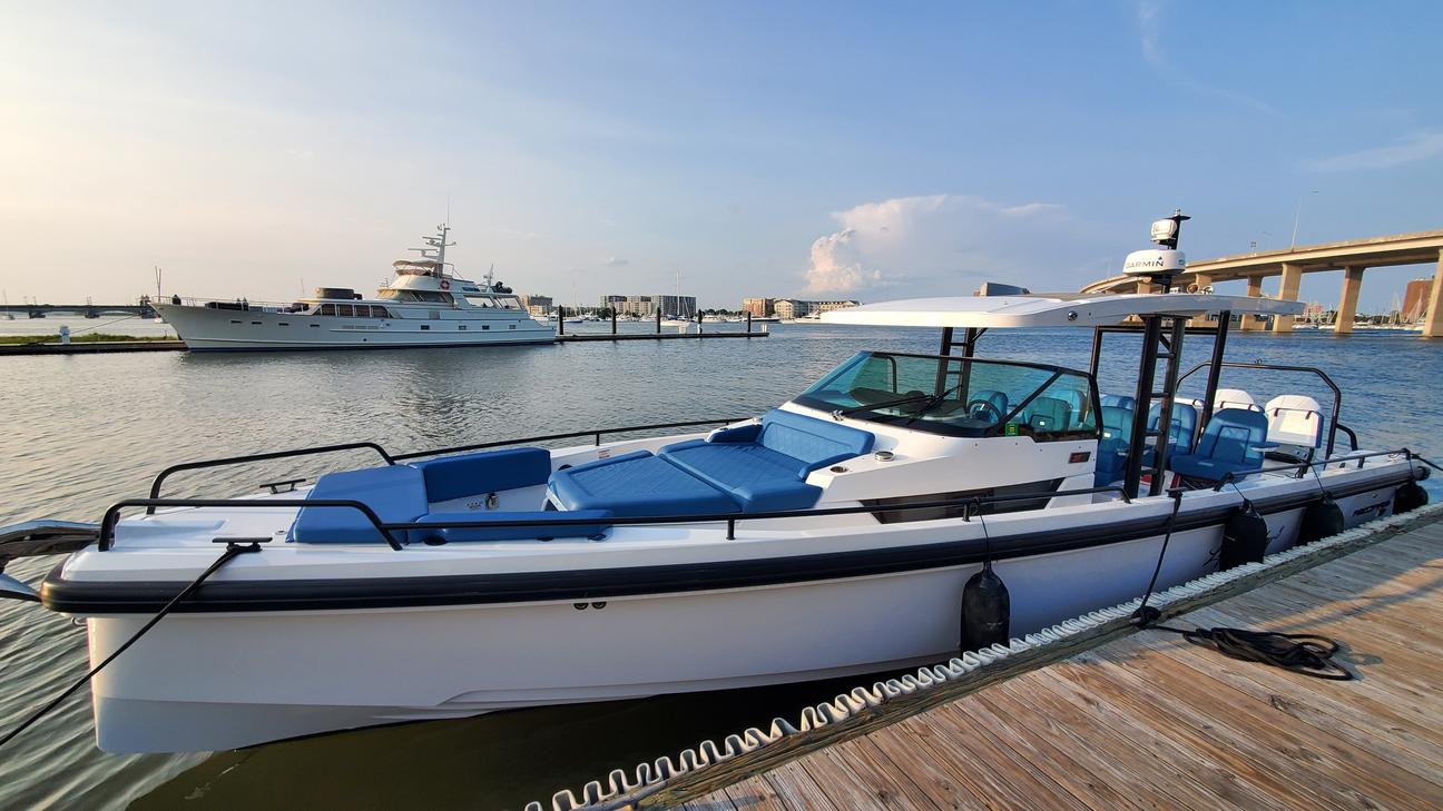 Axopar 37ft Sun Top Luxury Yacht - Charleston Harbor Cruises for Up to 13 Guests Axopar 37ft Sun Top Luxury Yacht - Charleston Harbor Cruises for Up to 13 Guests