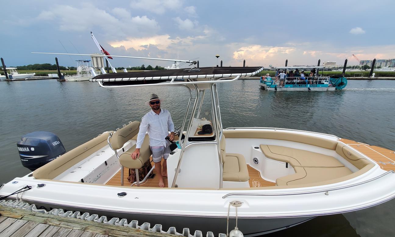 Private Cruises around Charleston for up to 7 guests! Private Cruises around Charleston for up to 7 guests!