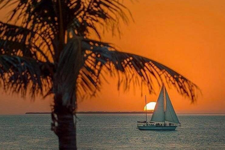 Sunset Sail in Key West with Beverages Included Sunset Sail in Key West with Beverages Included