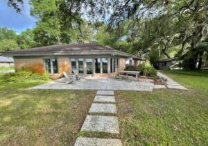 Deepwater Charm in Beaufort SC with Private Dock