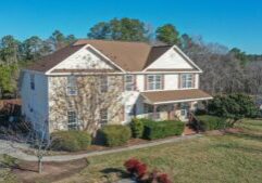 HUGE HOME ON LAKEFRONT WDEEPWATER DOCK!! Family, pet, and kid friendly!