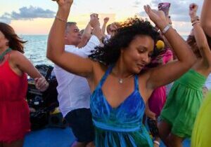 Key West Sunset Sail with Live Music, Drinks and Appetizers