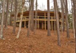 Log Cabin with large deck and dock in best location on the Lake!