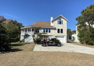 New Screened Porch on the Canal with Beach Access steps away!
