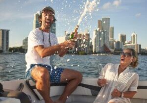 Private Boat Ride in Miami with Experienced Captain and Champagne