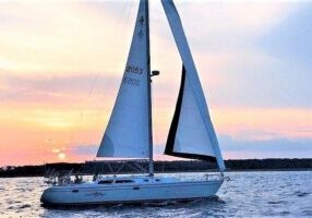 Private Hilton Head Sunset Sailing Tour with Dolphin Watching