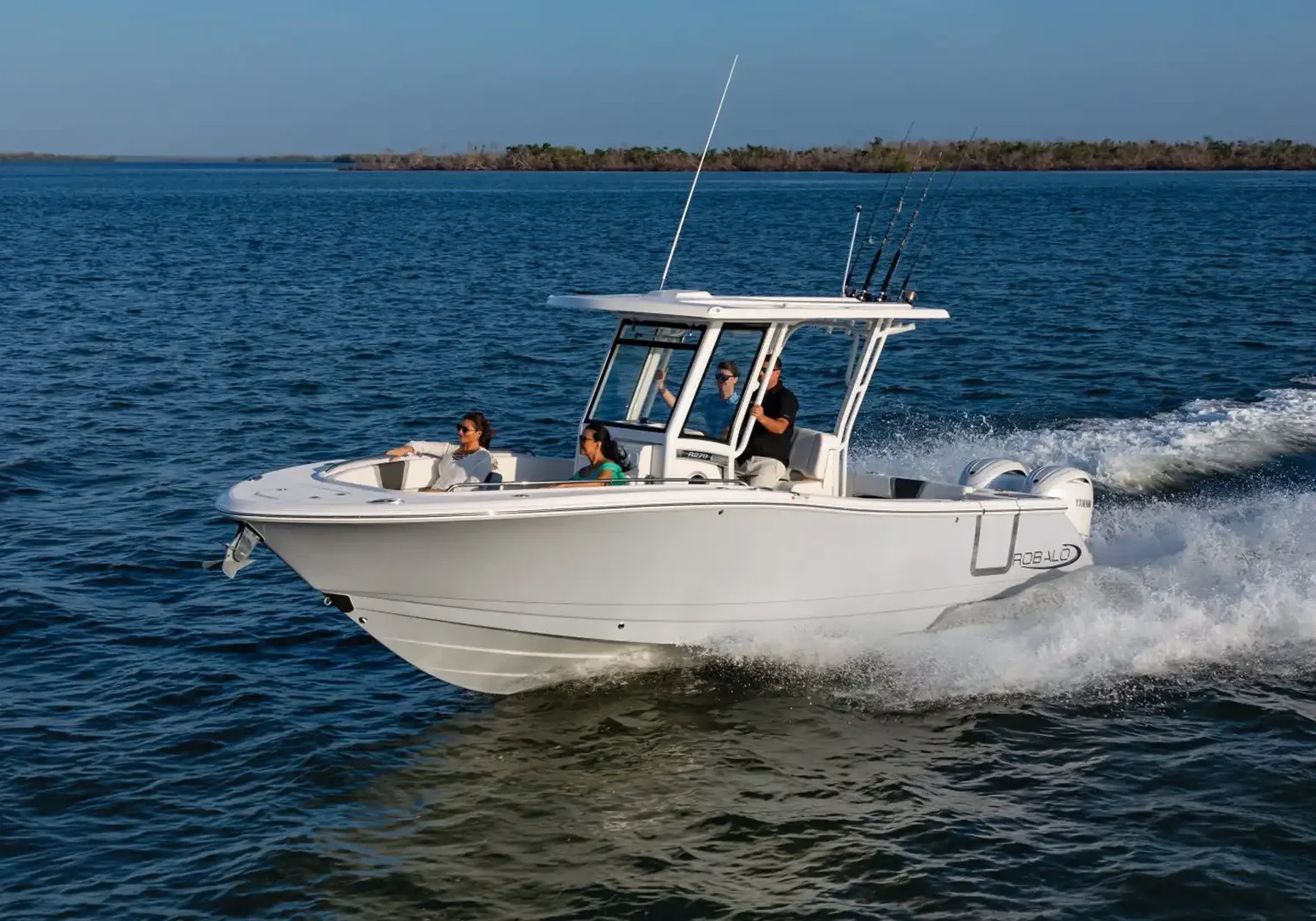 Robalo R270